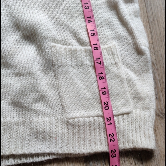 White high neck sweater - Picture 5 of 6